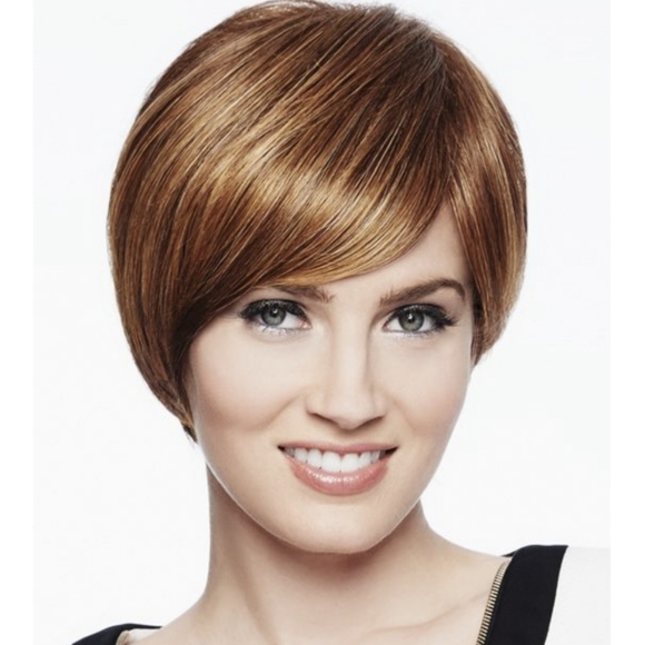 Raquel Welch - Modern Love Wig - Picture 7 of 13